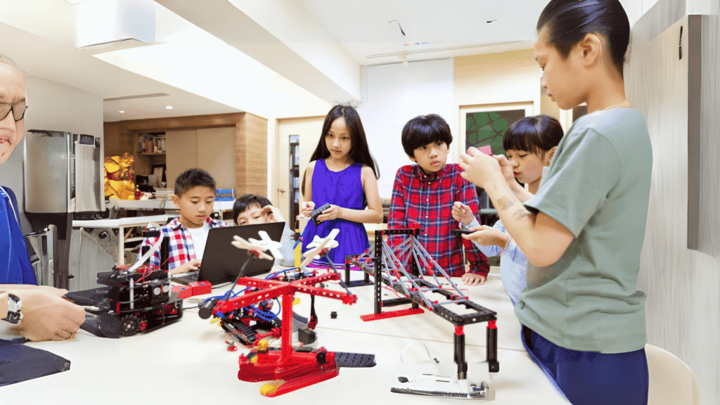 Students-are-engaged-in-coding-and-projects